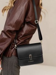 Lia Biassoni Skórzana torebka "Disueri" w kolorze czarnym - 22 x 19 x 7 cm rozmiar: onesize. Czarne torby na ramię Lia Biassoni, bez wzorów, z materiału, na ramię, bez dodatków. Za 304.99 zł.