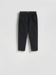 Jeansy mom fit z krótszą nogawką - czarny. Czarne jeansy Reserved, bez wzorów. Za 129.99 zł.
