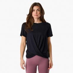 Koszulka treningowa damska Swedemount Core Wrap Soft Tee szybkoschnąca. Czarne bluzki SWEDEMOUNT, bez wzorów, sportowe, bez kołnierzyka, bez ramiączek. Za 79.99 zł.