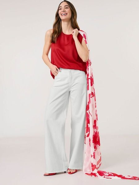 TAIFUN Bluzka w kolorze czerwonym rozmiar: 40. Czerwone bluzki Taifun, s, bez wzorów, z wiskozy, klasyczne, bez kołnierzyka, bez ramiączek. Za 104.89 zł.