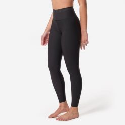 Legginsy UV surfingowe damskie Olaian Rachel. Czarne legginsy OLAIAN, s, bez wzorów, z elastanu, z podwyższonym stanem. Za 119.99 zł.