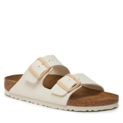 Klapki Birkenstock. Brązowe klapki Birkenstock, bez wzorów, bez obcasa. Za 299.99 zł.