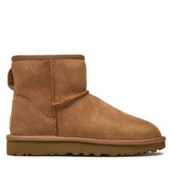Śniegowce Ugg. Brązowe trapery i śniegowce UGG. Za 849.99 zł.
