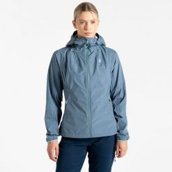 Kurtka turystyczna przeciwdeszczowa damska Mountain Series Breathe Easy. Szare kurtki sportowe Dare 2b, bez wzorów, bez kaptura, trekkingowe. W wyprzedaży za 599.99 zł.