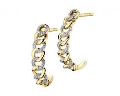Kolczyki z żółtego złota z diamentami - 0,15 ct - próba 585. Żółte kolczyki Apart, z diamentem, złote. Za 2,690.00 zł.
