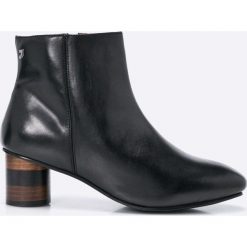 Gioseppo - Botki. Czarne botki Gioseppo, bez wzorów, z materiału, bez obcasa, bez zapięcia. W wyprzedaży za 219.90 zł.
