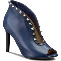 Szpilki CARINII - B3898 G86-000-000-B16. Niebieskie botki Carinii, z aplikacjami, ze skóry, eleganckie, bez obcasa, na szpilce, bez zapięcia. W wyprzedaży za 209.00 zł.