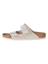 Birkenstock Skórzane klapki "Arizona" w kolorze szarobrązowym rozmiar: 44. Brązowe klapki Birkenstock, bez wzorów, ze skóry, z otwartym noskiem, bez obcasa. Za 379.95 zł.