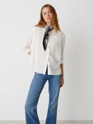 OPUS Bluzka w kolorze białym rozmiar: 40. Białe bluzki Opus, bez wzorów, bez kołnierzyka, bez ramiączek. Za 152.26 zł.