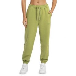 Spodnie dresowe Lifestyle damskie SIROKO Amakihi-W. Zielone spodnie dresowe SIROKO, xl, bez wzorów, z dresówki, na fitness i siłownię. W wyprzedaży za 83.95 zł.